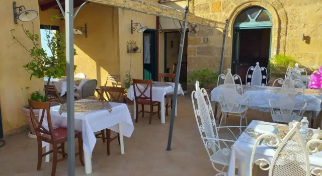 Deluxe Doppel Zimmer mit eingeschränktem Meerblick B&B Batarà - "La Terrazza del Centro"