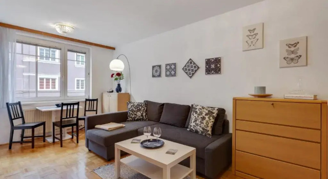 Апартаменты City Apartment Close to Shopping Mile