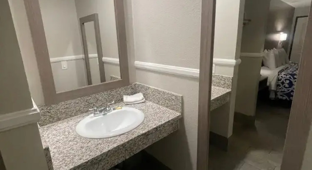 Четырёхместный номер Comfort с видом на город SimpleStay Suites - Downtown San Bernardino