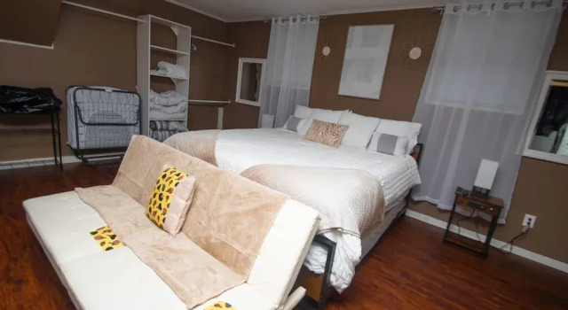 The Big Bamboo 4 Bedroom Home by RedAwning