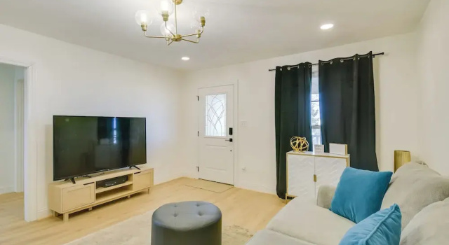 9 Mi to Downtown: Lubbock Home w/ Yard, Prenota Casa vacanze Ville a Lubbock, Villa