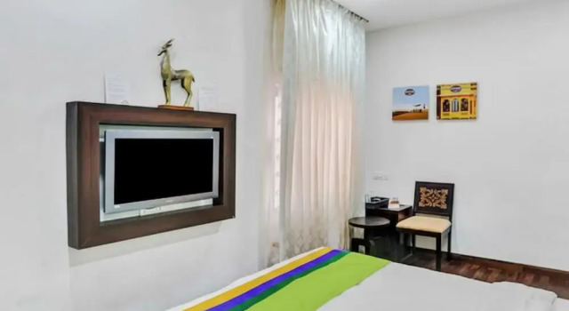 Номер Deluxe Hotel Hinduja Fort