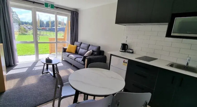 Апартаменты Deluxe Hideaway of Rotorua