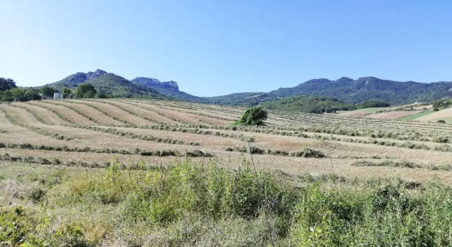 Casa a Montebello di Bertona con vista Gran Sasso, Book Hotel Hotels in Abruzzo with Parking, Parking