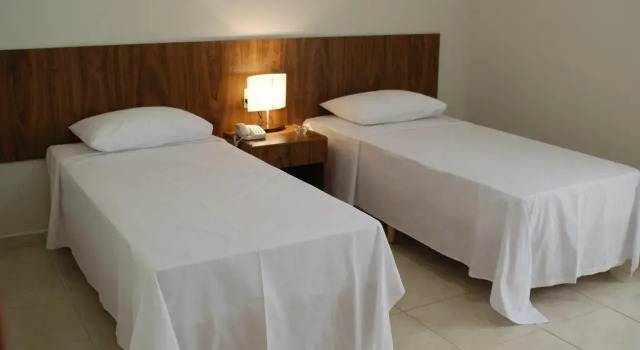 Monte Castro Executive Hotel, Забронировать Отель Арагуари Минас-Жерайс