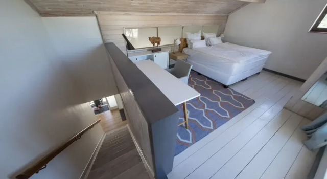 Three-bedroom-holiday-home! Living Area With Open-plan Kitchen. Big Veranda!, Забронировать Вилла Отели Cape Peninsula с бассейном, Бассейн