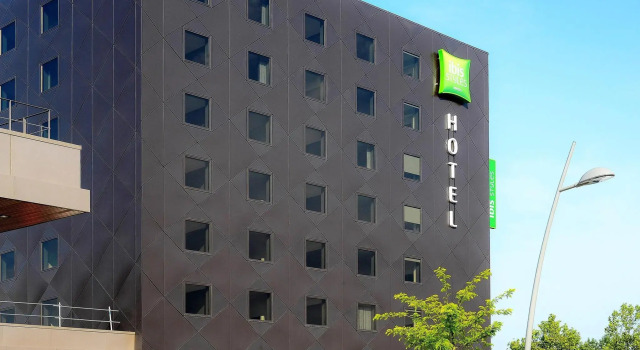 Четырёхместный люкс ibis Styles Caen centre gare
