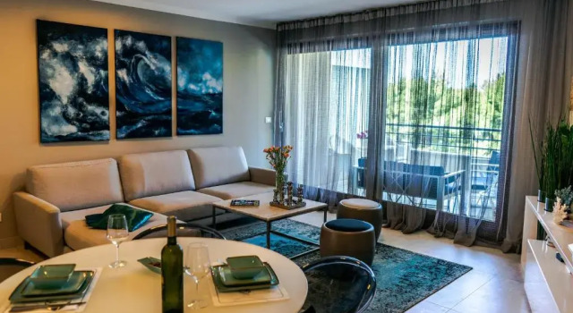 Апартаменты Deluxe Sunset Apartments