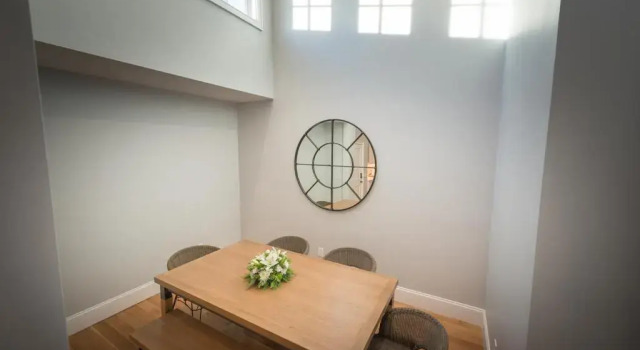 Апартаменты Deluxe The Newport Lofts - Brick Market Place
