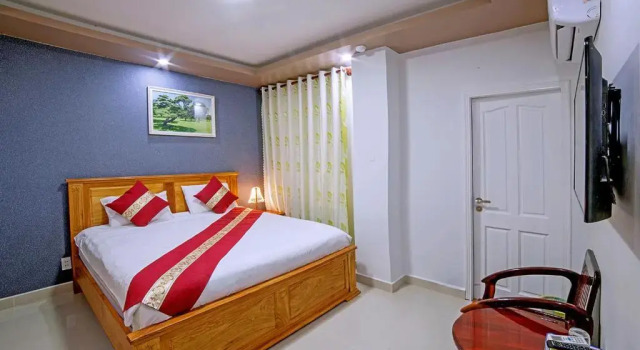 Двухместный номер Deluxe Khách Sạn Quốc Cường-Dì Tám