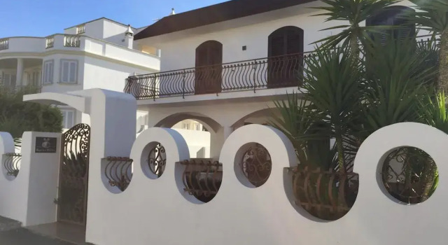 B&B Black And White, Varaa Bed and Breakfast Hotellit Gallipoli aamiaisella, Aamiainen
