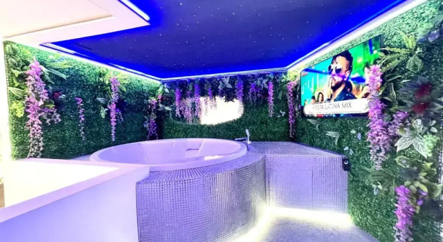 Апартаменты с балконом TOP Luxury Suites