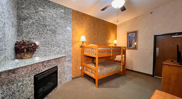 Двухместный люкс Rushmore Express & Suites
