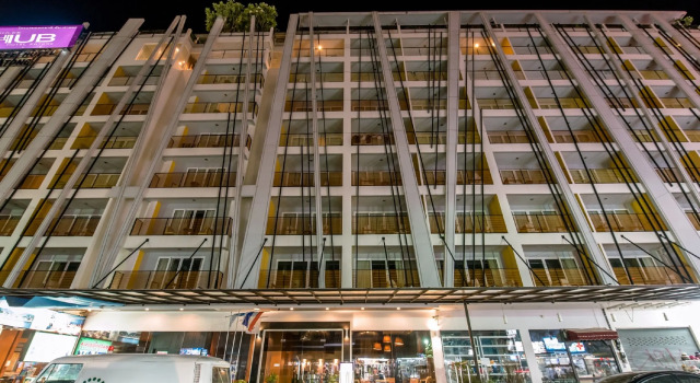 ASHLEE Hub Hotel Patong
