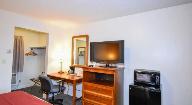 Номер Standard Monticello Inn- Framingham/ Boston