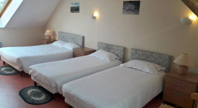 Auberge De LOmois, Varaa Hotelli  
