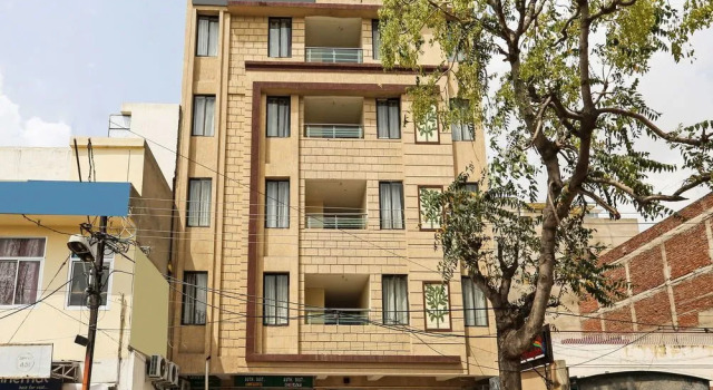 Oyo 3457 Hotel Sky Heights, Забронировать Отель Отели штата Раджастхана с парковкой, Парковка