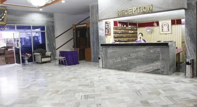 Sarovar Hotel, Rezerwuj Hotel Hotele w Andhra Pradesh z parkingiem, Parking