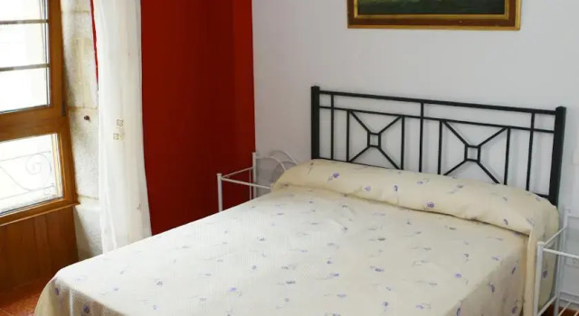 Albergue Moreira, Book Hotel Cee 