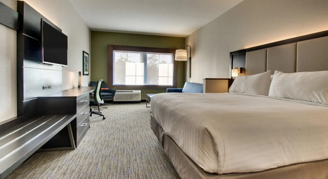 Люкс Holiday Inn Express & Suites Charleston NE Mt Pleasant US17 by IHG