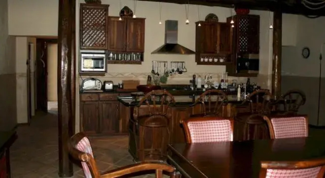 Thulani, Prenota Hotel Hoedspruit 