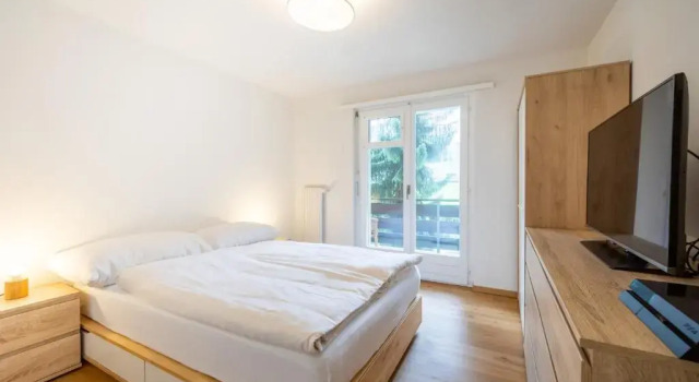 Cristallina 1-9, Book Hotel Laax 