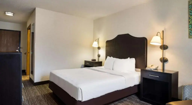 Номер Standard SureStay by Best Western Grove City