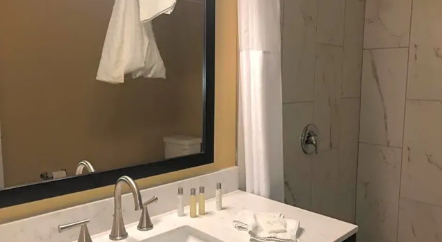 Четырёхместный номер Deluxe с балконом и с видом на горы Hotel Elevation