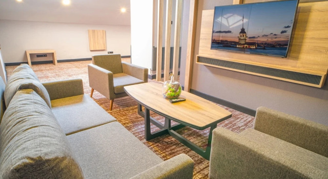 Полулюкс Mayi Hotel