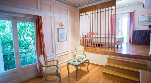 Standard room Delphi Palace