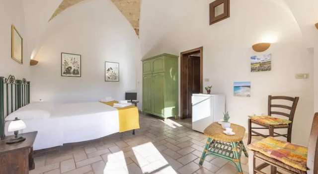 Номер Standard Masseria Serine