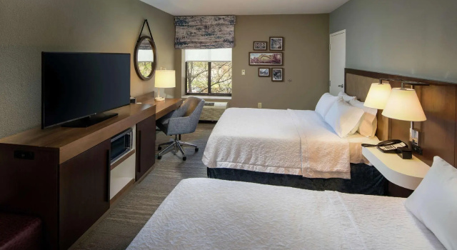 Четырёхместный номер Standard Hampton Inn & Suites Binghamton/Vestal