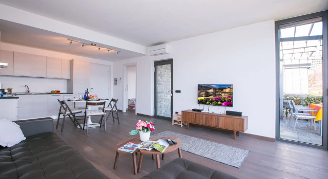 Sant Andrea Giardino, Book Lejlighed Hoteller i Menaggio med pool, Swimmingpool
