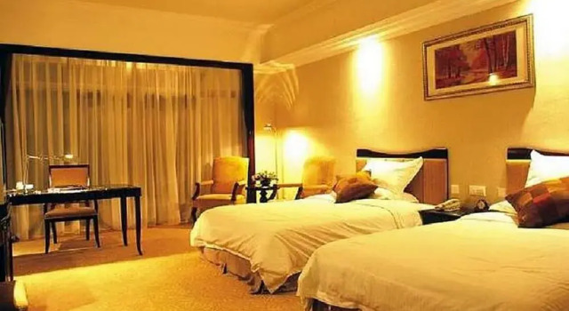 Phoenix Hotel Wuyi, Boek Hotel Hotels in Guangdong met parkeren, Parkeren
