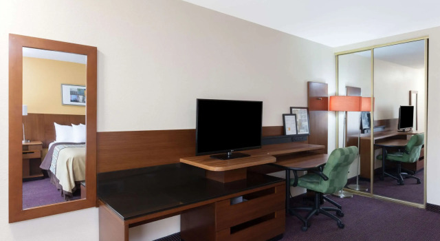 Days Inn by Wyndham Mission Valley-SDSU, Забронировать Отель Отели Сан-Диего с бассейном, рядом с Вьехас-Арена, Бассейн