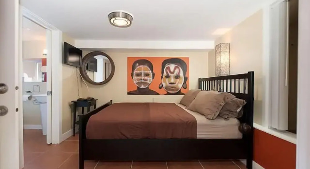Апартаменты Commercial Drive Accommodations