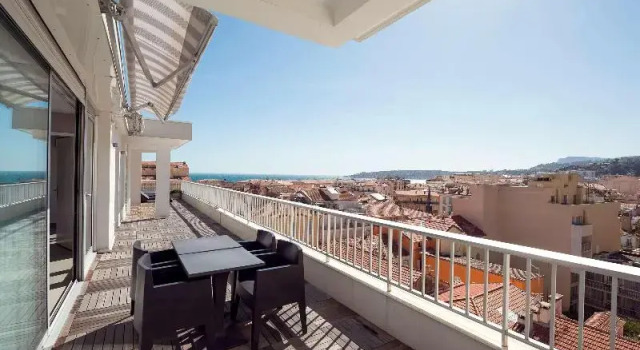 Одноместный номер Standard с балконом Ibis Styles Menton Centre