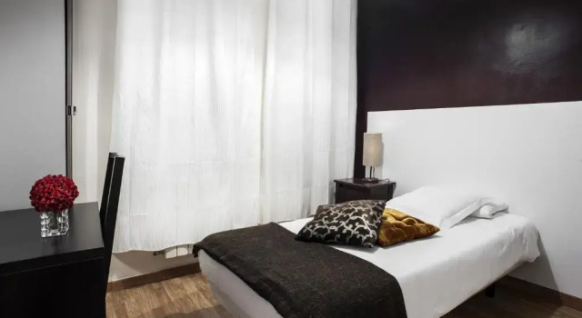 Номер Standard THC Gran Via Hostel