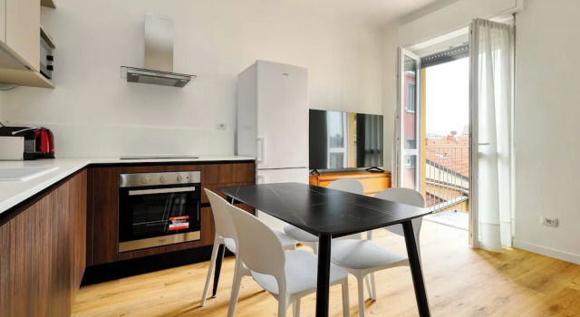 1-Bed apartment with balcony near subway