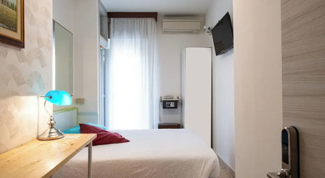 Одноместный номер Standard с балконом Le Petit Hotel