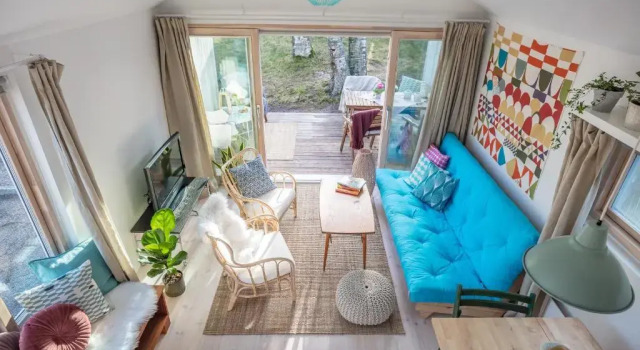 Sparkling newly built house close to city & nature
