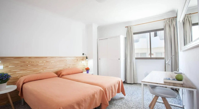 Apartamentos Bahia, Varaa Huoneisto Santa Eulària des Riu Ibiza