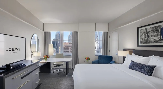 Номер Premium Loews Philadelphia Hotel