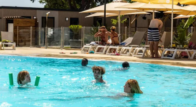 Camping maeva Escapades Les Cottages de Perpignan, Book Campingplads Hoteller i Perpignan med pool, Swimmingpool