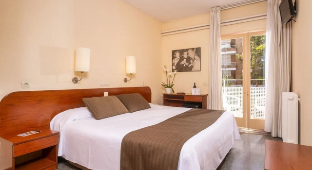 Двухместный номер Standard с балконом Hotel Guitart Rosa