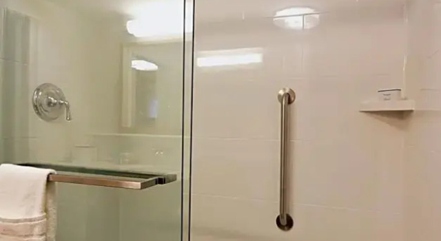 Двухместный люкс Hampton Inn & Suites Chippewa Falls