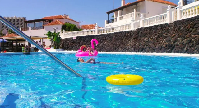 Apartment in Paraiso Royal