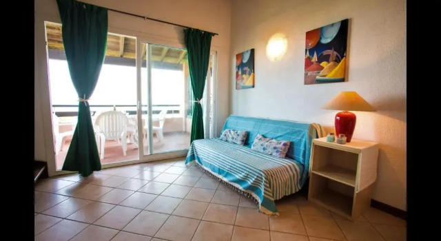 Studio apartment on the sea for couples or families