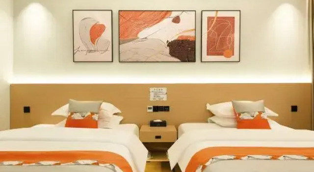 Люкс Qujing Yujin Smart Hotel (Qilin High School Branch)