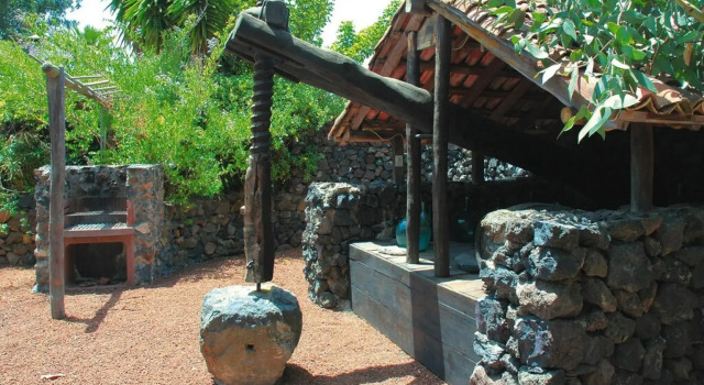 Finca in El Tanque with a washing machine, Reservar Hotel Hotéis em El Tanque com estacionamento, Estacionamento